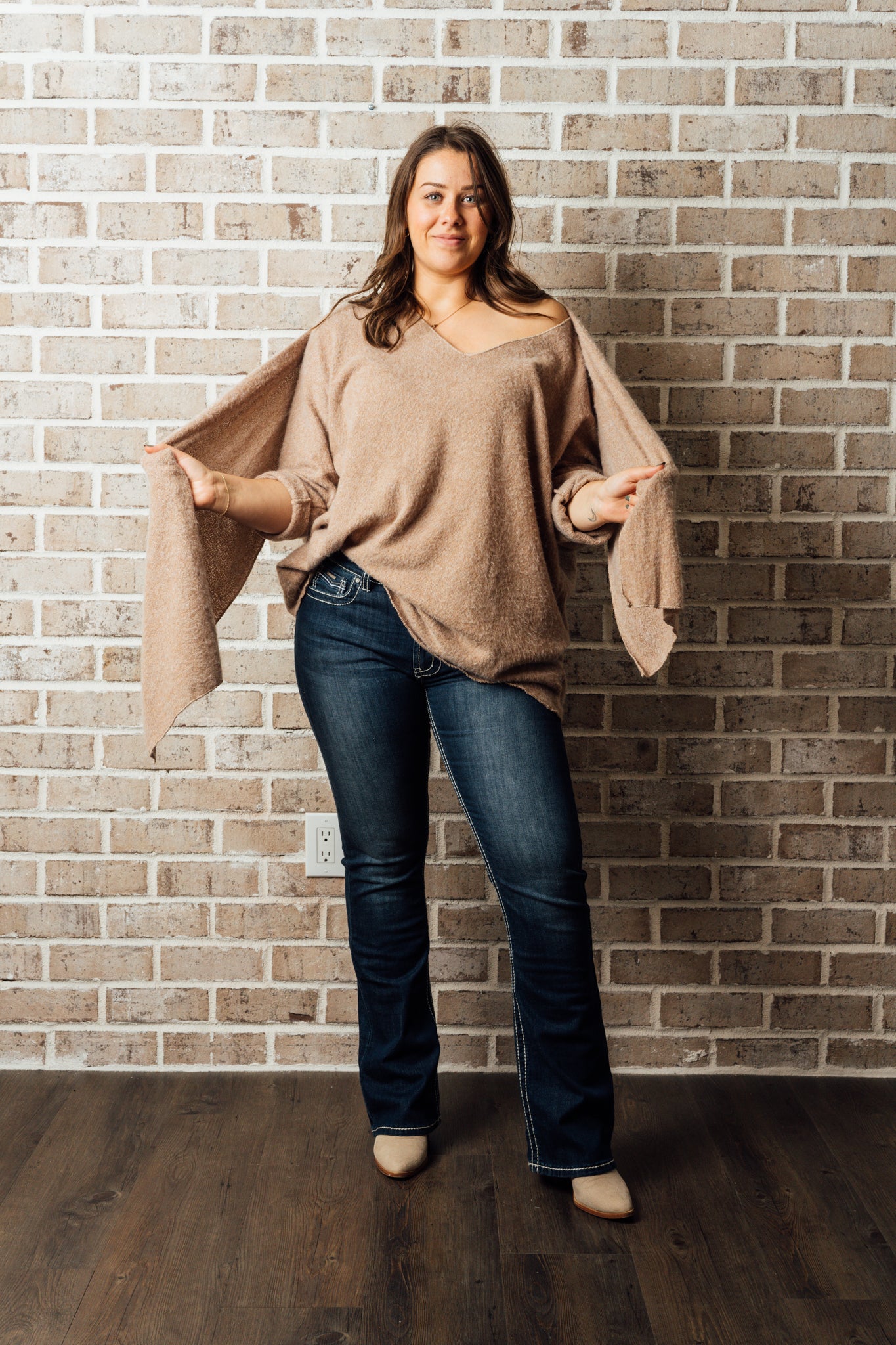 C/L VNECK SWEATER
