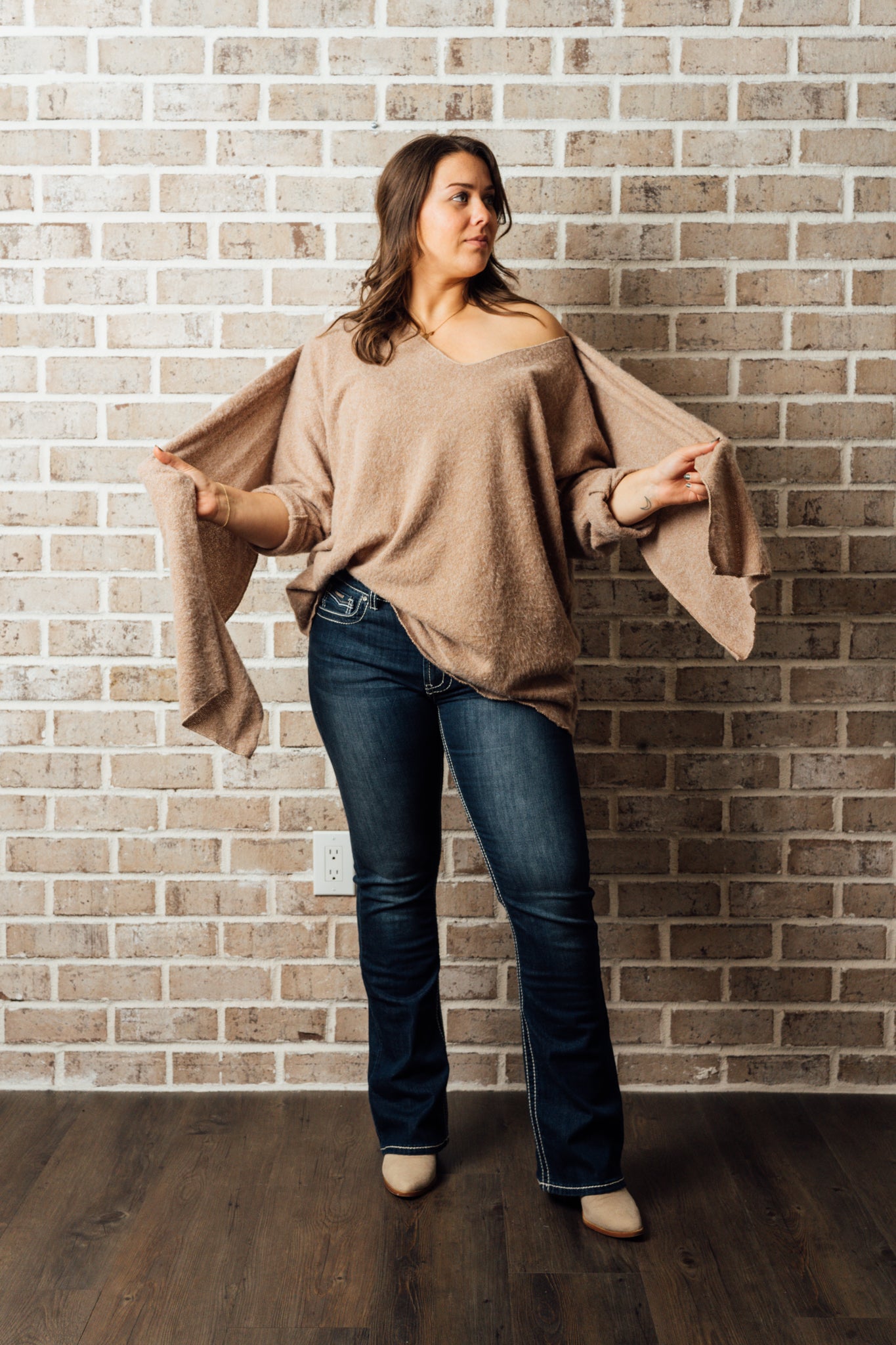 C/L VNECK SWEATER