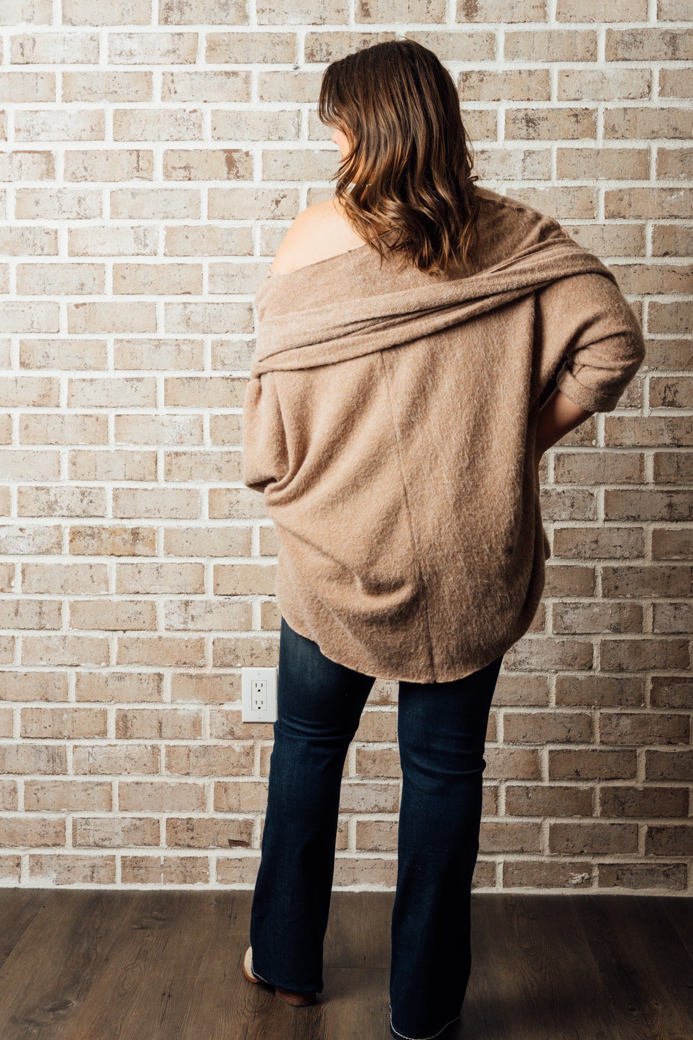 C/L VNECK SWEATER