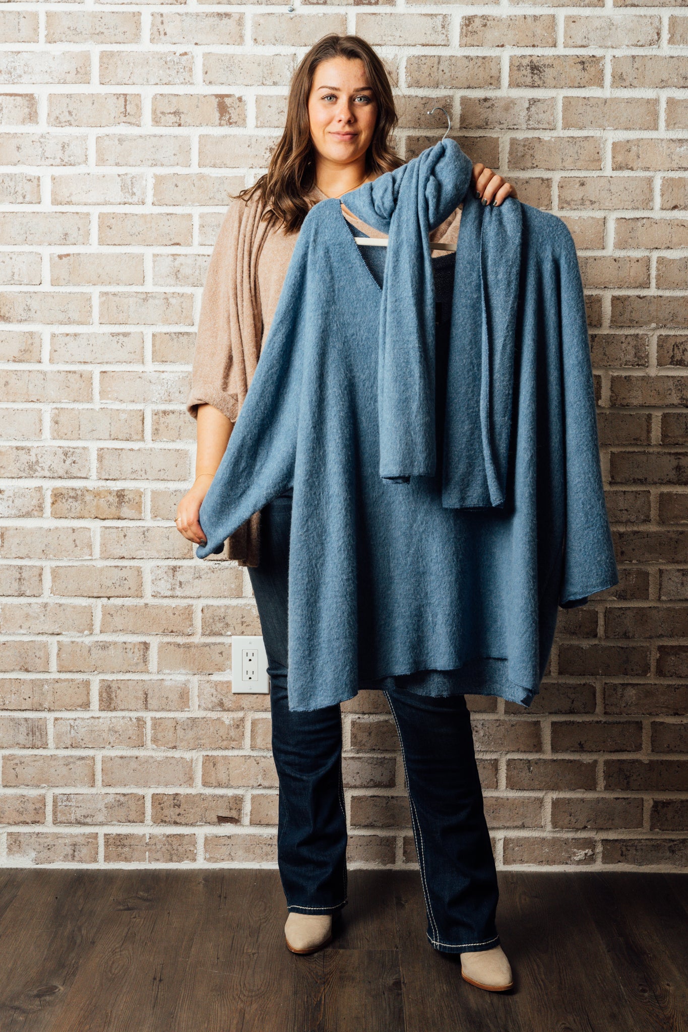 C/L VNECK SWEATER