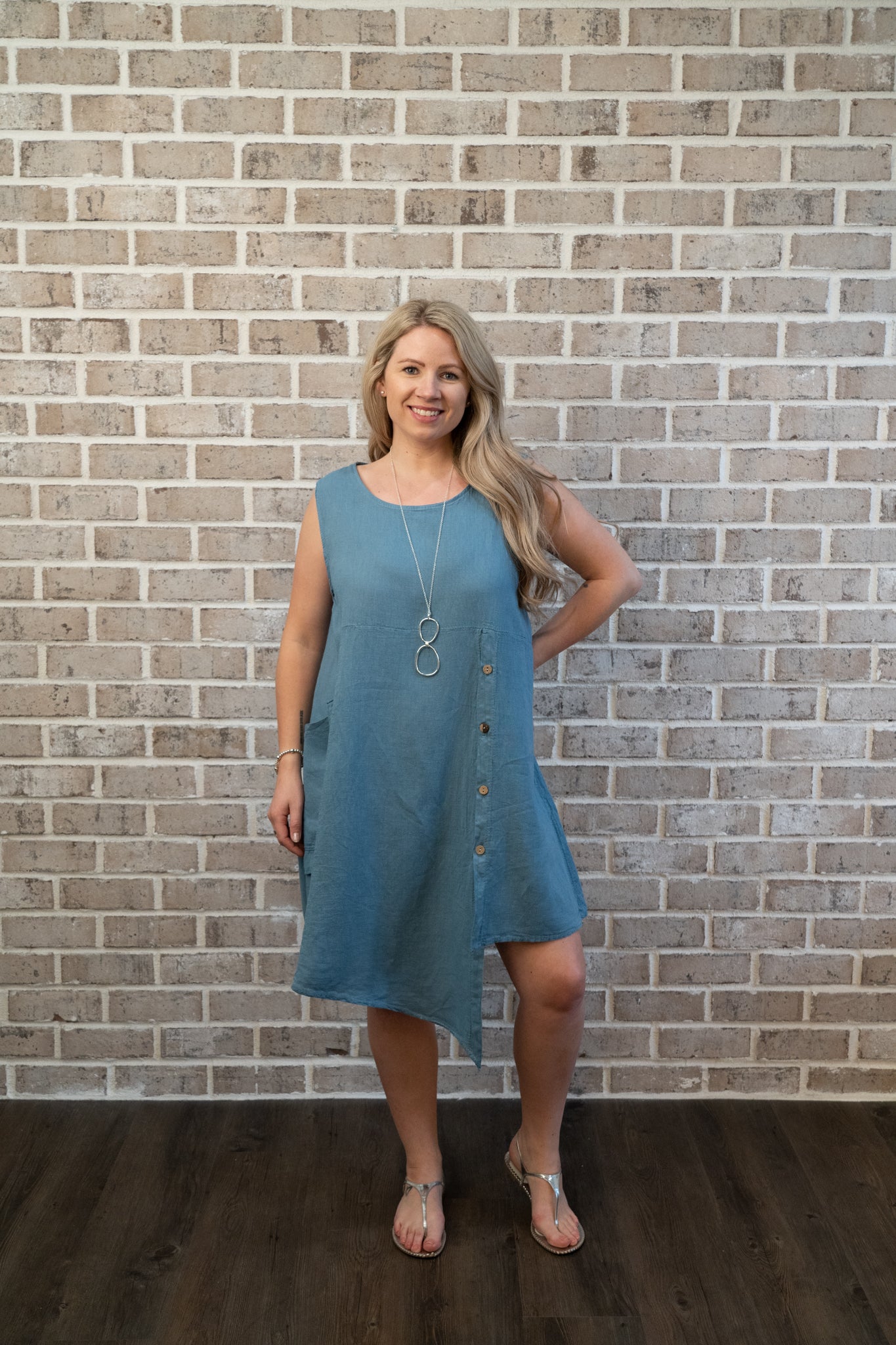 C/L SIDE BUTTON DRESS