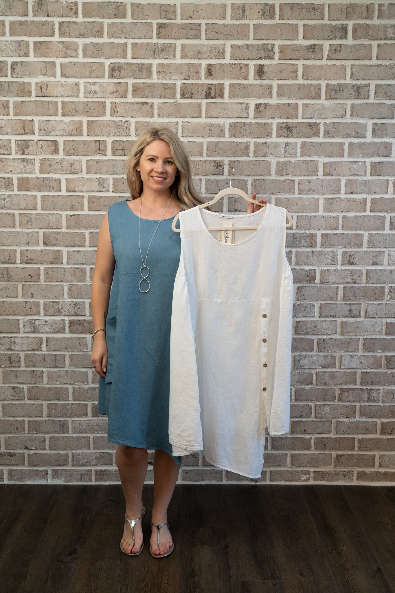 C/L SIDE BUTTON DRESS