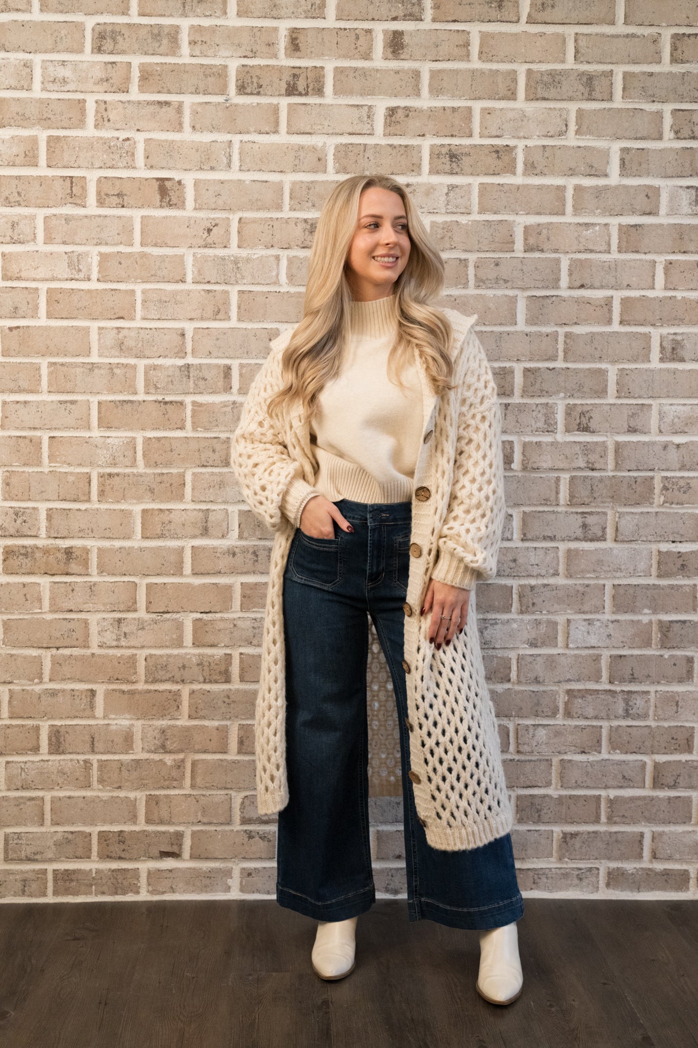 A/M BOBBI CROP