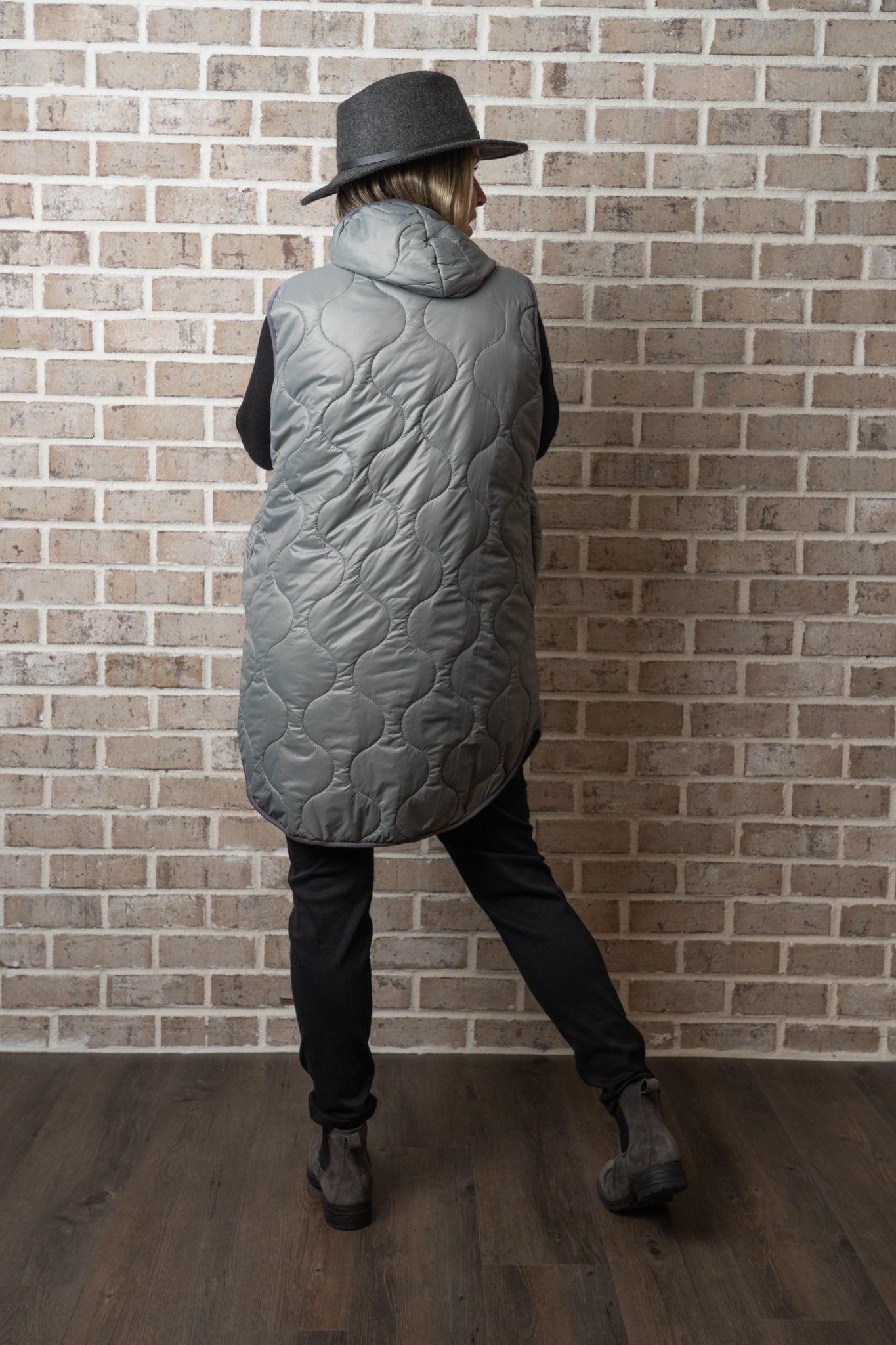 C/L QUILTED HOODIE VEST