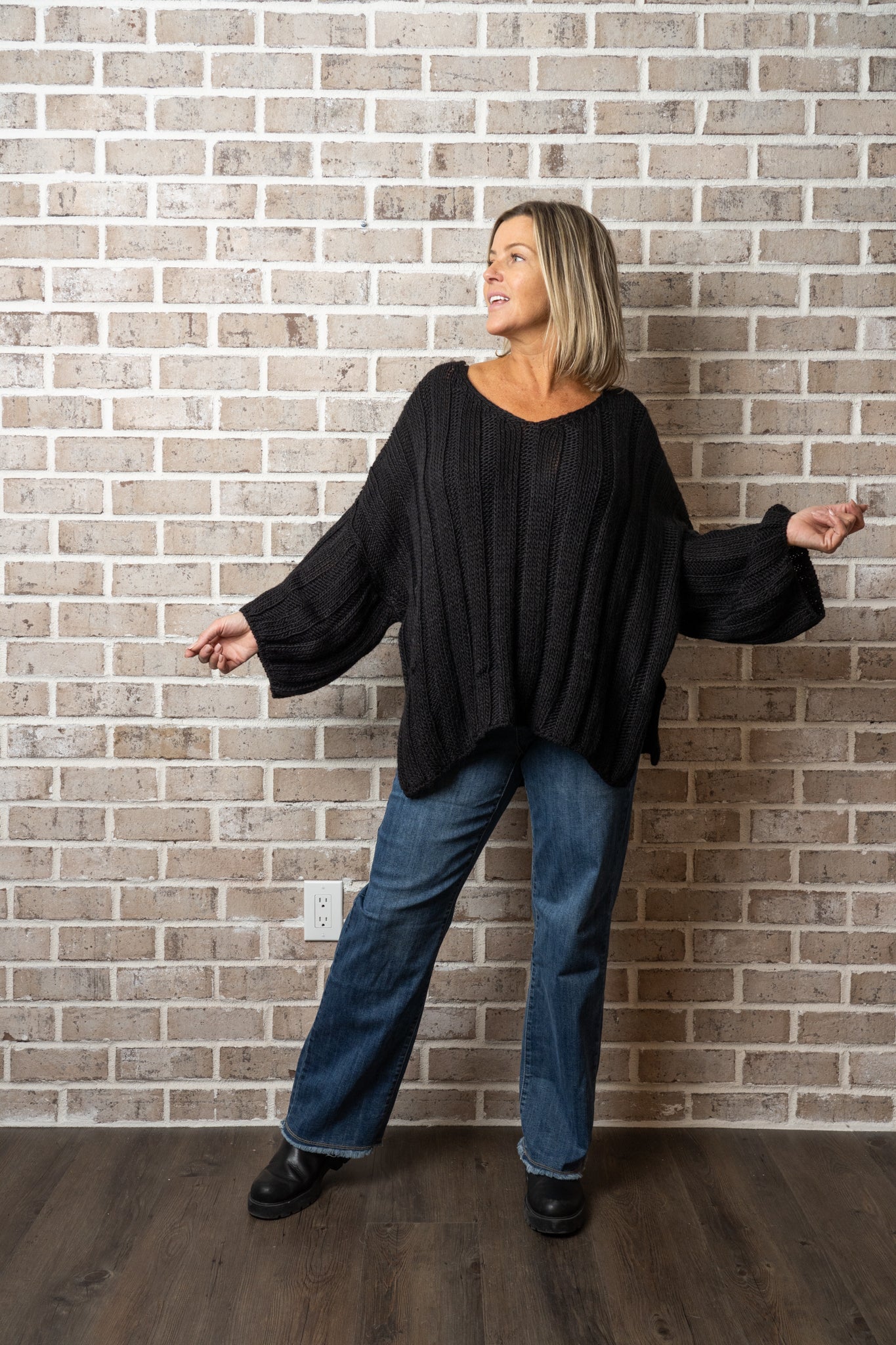 A/M PUFF SLEEVE SWEATER