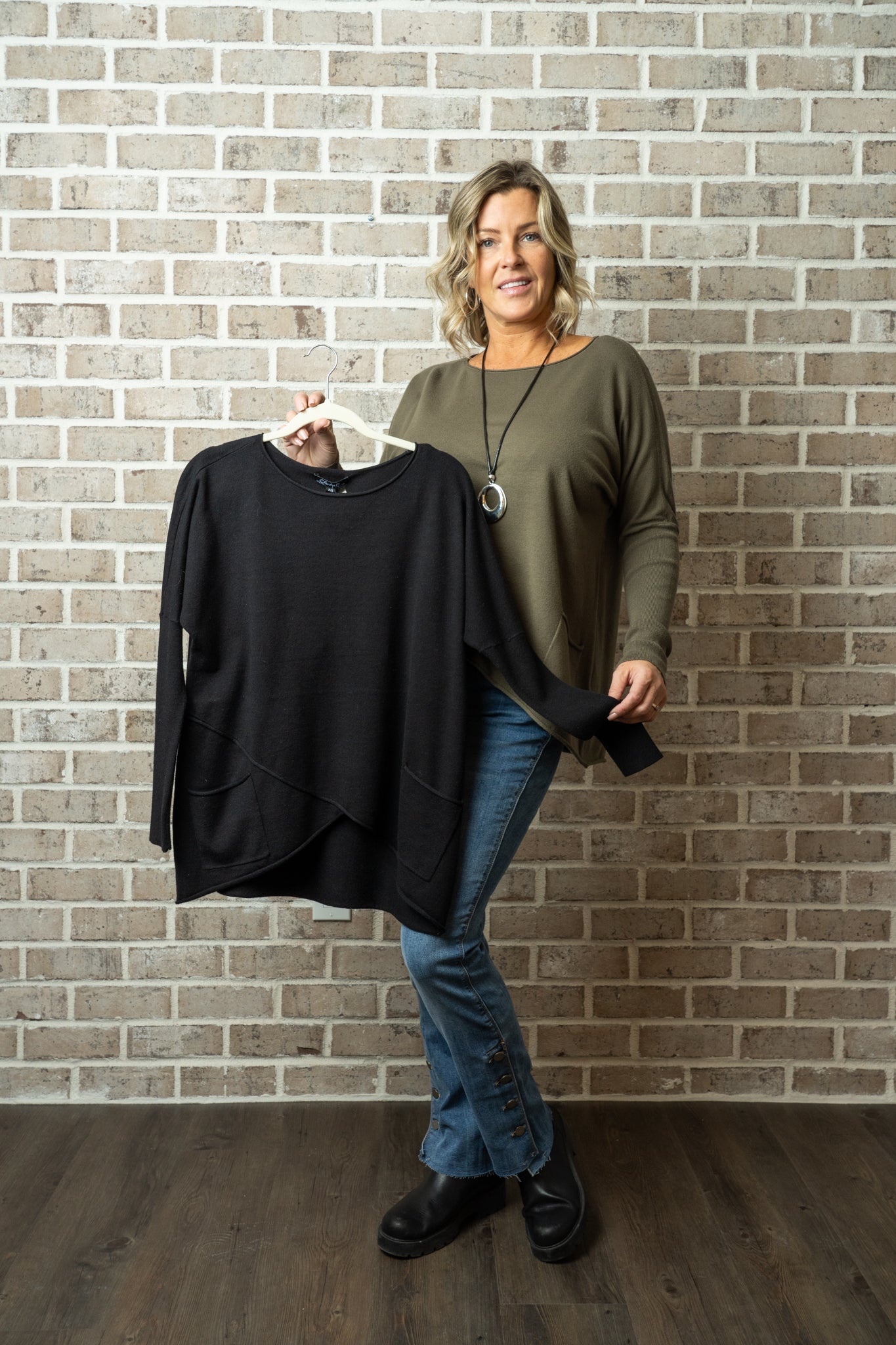 C/B PLUSHY KNIT SWEATER