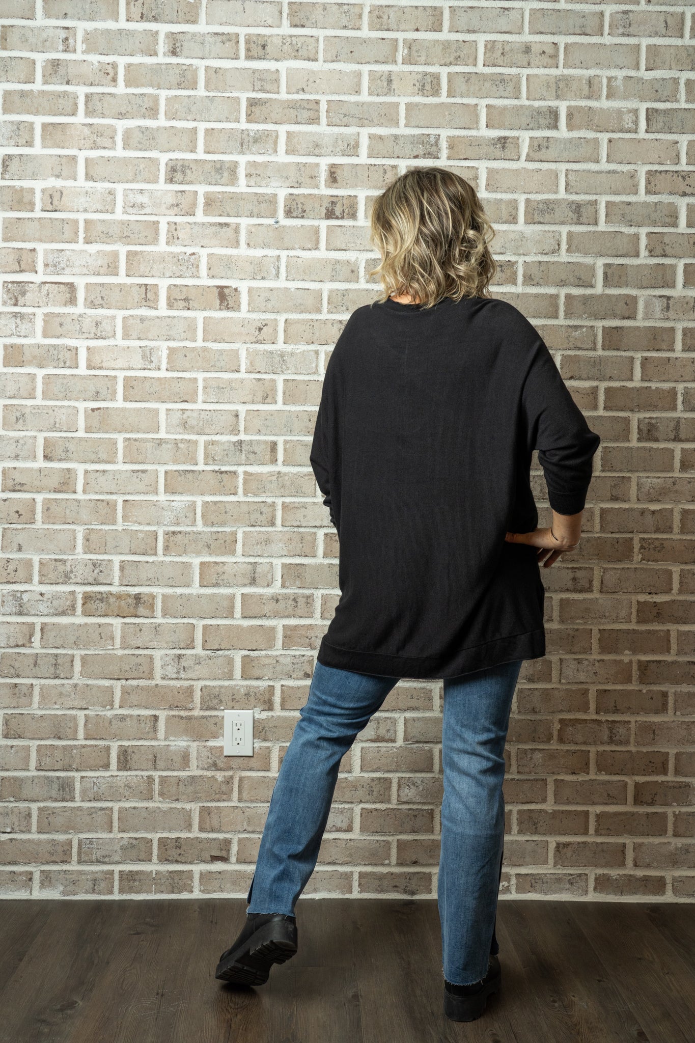 C/L CREW NK SEAM