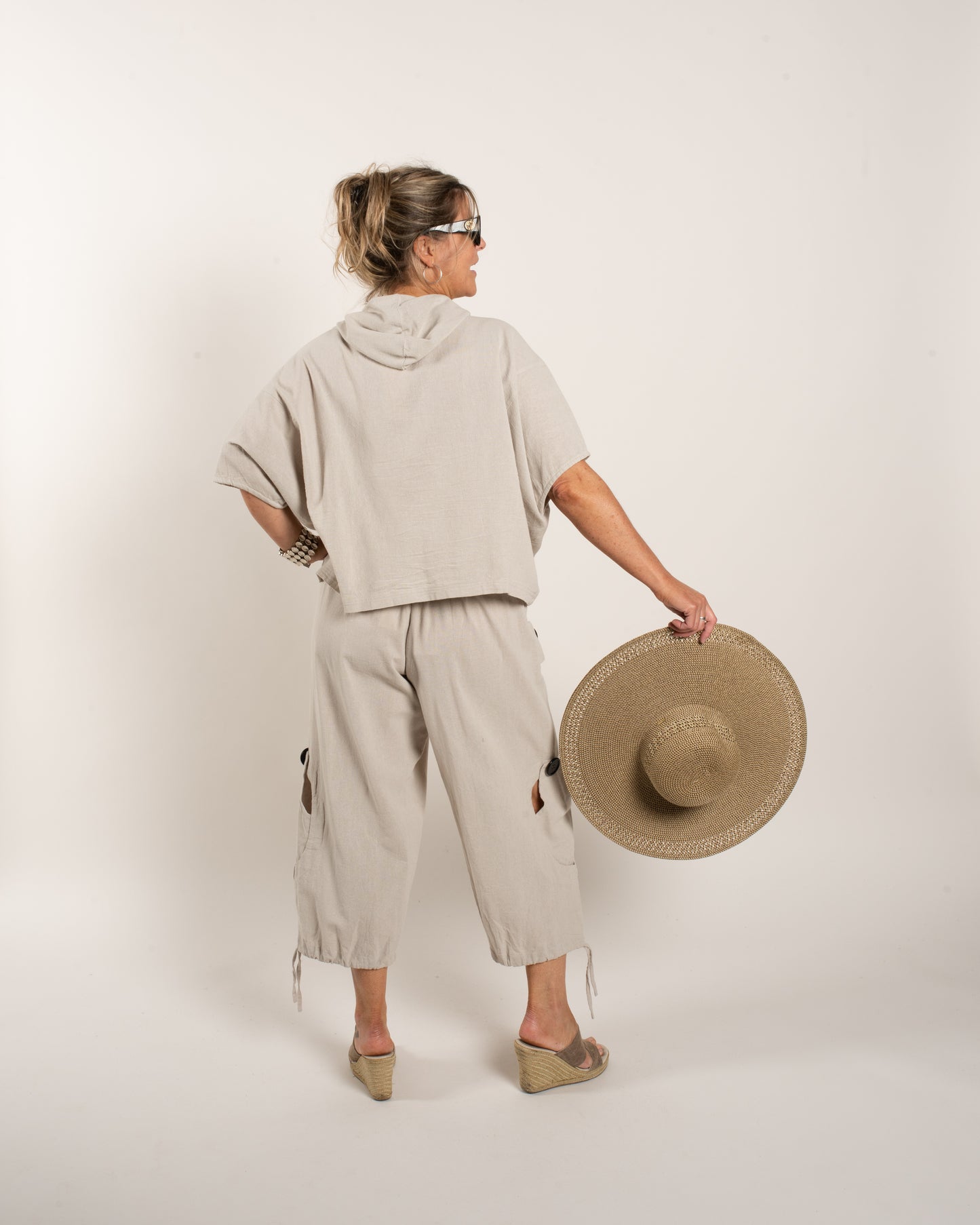 B/I HOODED CROP TOP