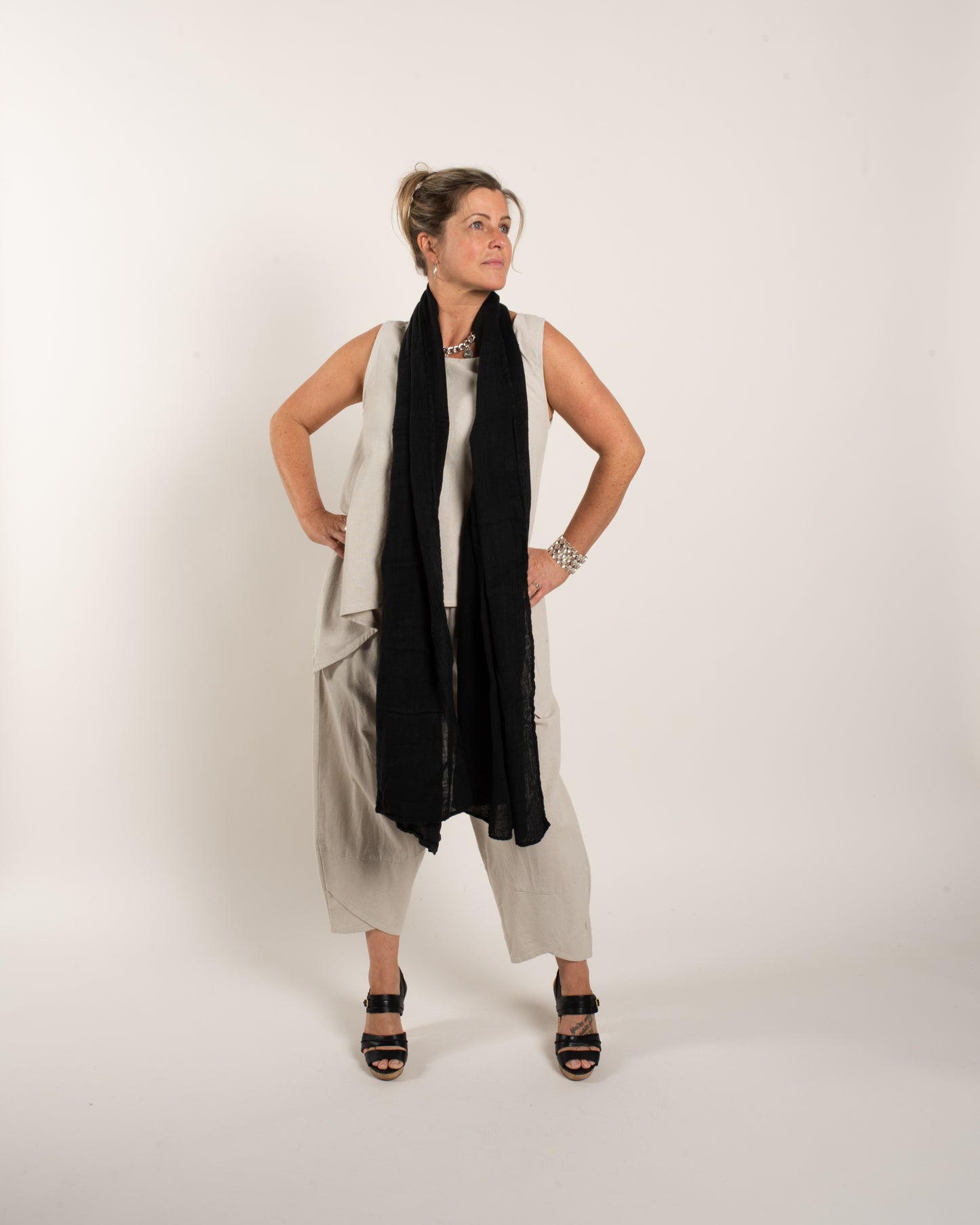 Griza Linen Scarf