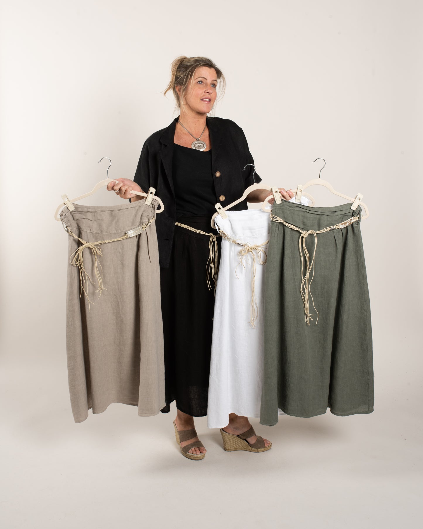 TIE HEM SKIRT