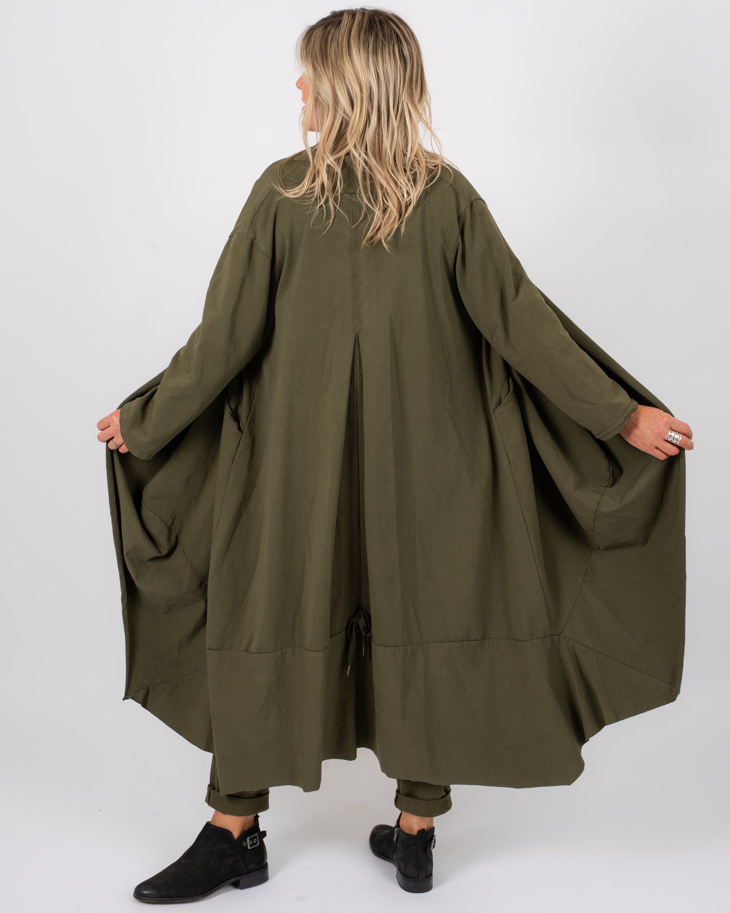 LONG BALLOON COAT