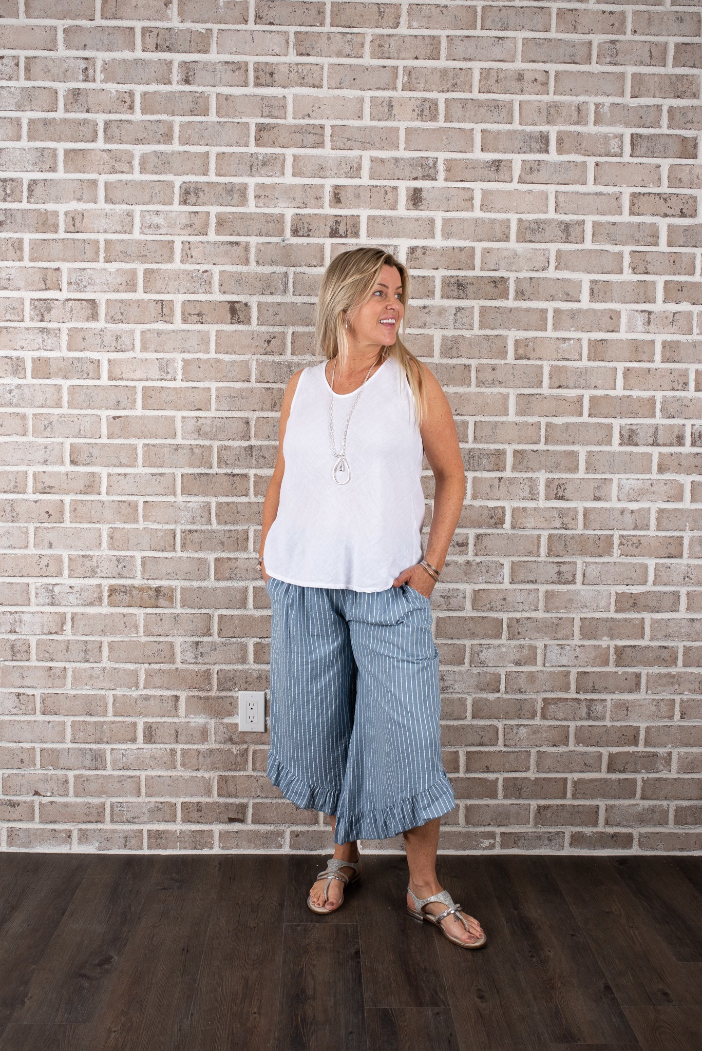 A/M SMOCK RUFFLE PANT